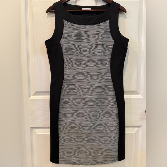 Calvin Klein Dresses & Skirts - Calvin Klein Black and Gray Wave-Panel Sheath Dress
